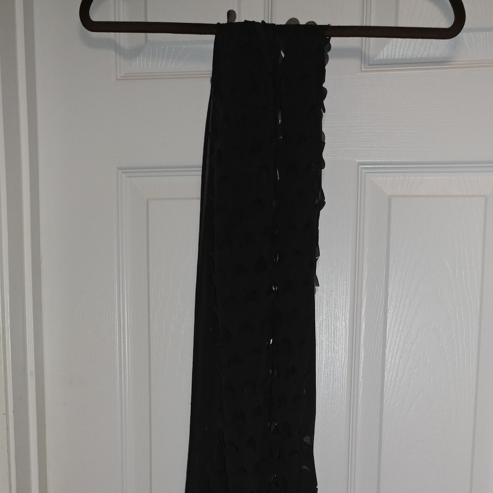 Simply Vera Wang Dark Grey Scarf, NWT - Picture 3 of 3